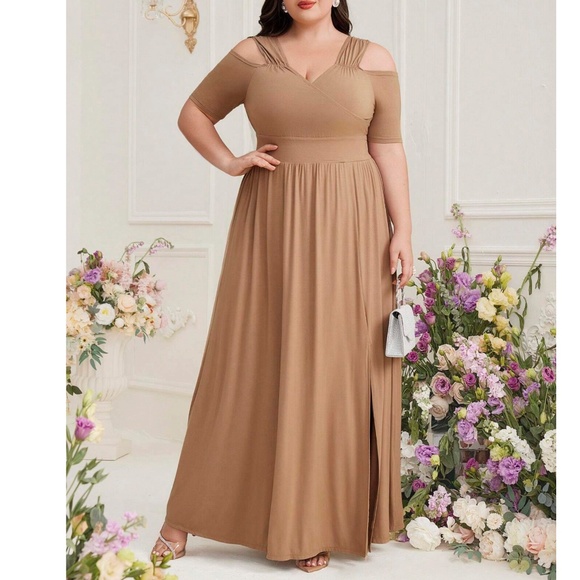 Luxe Cold Shoulder Flowy Party Evening maxi Dress - Picture 2 of 6